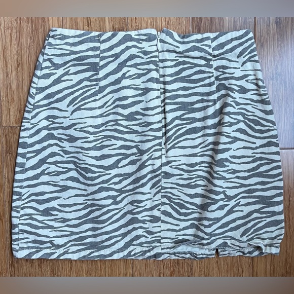 Alter’d State corduroy Denim Zebra Maroon Scalloped Skirt Size XS Bundle - Picture 7 of 11